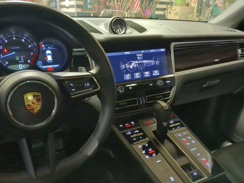 Used 2024 Porsche Macan Turbo AWD/4WD image 14