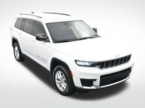 Used 2023 Jeep Grand Cherokee L Laredo image 23