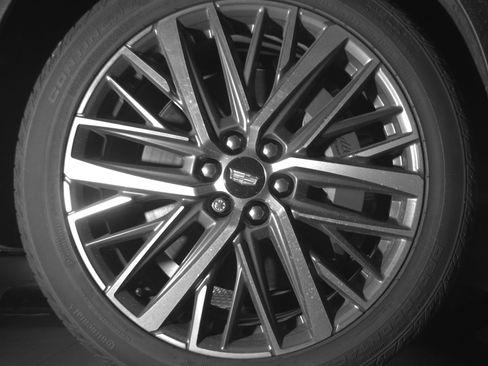 Certified 2023 Cadillac XT6 Sport w/ Technology Package AWD/4WD image 9