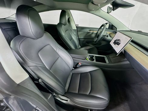 Used 2023 Tesla Model 3 Standard Range image 31