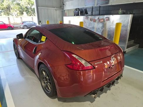 Used 2013 Nissan 370Z Coupe RWD image 4