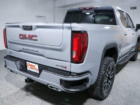 Used 2024 GMC Sierra 1500 AT4 w/ Technology Package AWD/4WD image 8