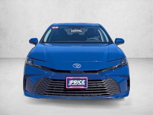Used 2025 Toyota Camry LE image 2