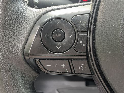 Used 2024 Toyota RAV4 LE FWD image 17