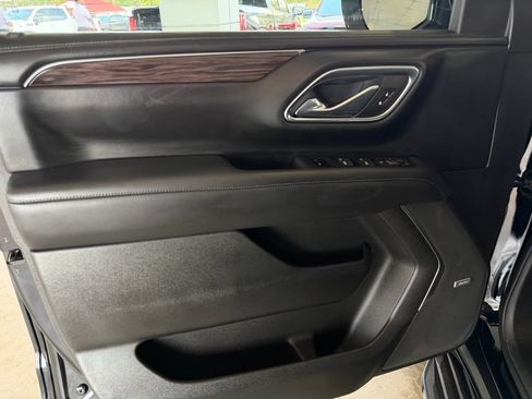 Used 2021 Chevrolet Tahoe LT RWD image 12