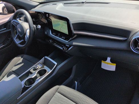 New 2026 Chevrolet Equinox LT FWD image 30