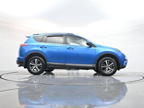 Used 2017 Toyota RAV4 XLE FWD image 34