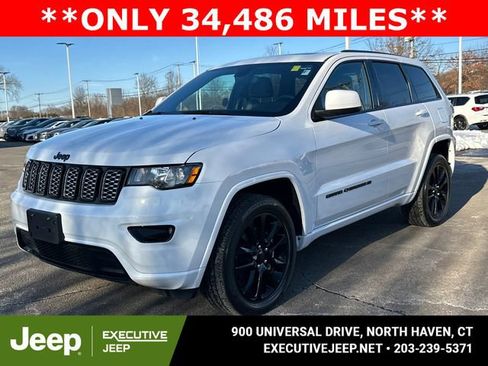 Used 2022 Jeep Grand Cherokee Laredo X image 5