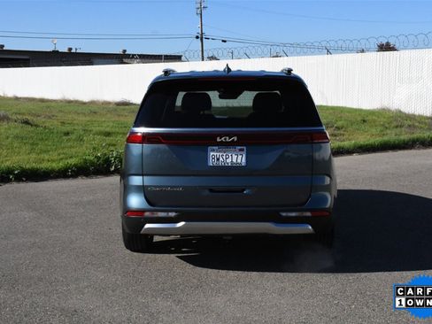 Used 2022 Kia Carnival SX Prestige image 5