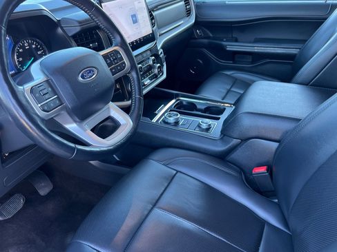 Certified 2022 Ford Expedition Max XLT image 11