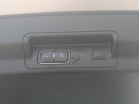 Used 2023 Ford Explorer XLT w/ Equipment Group 202A RWD image 27