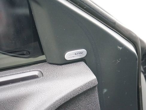 Used 2018 Dodge Charger R/T w/ Blacktop Package image 11