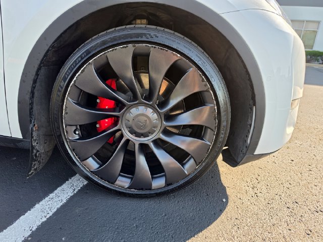 Used 2022 Tesla Model Y Performance AWD/4WD image 11