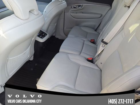 Certified 2024 Volvo XC90 B6 Ultimate w/ Protection Package Premier image 29