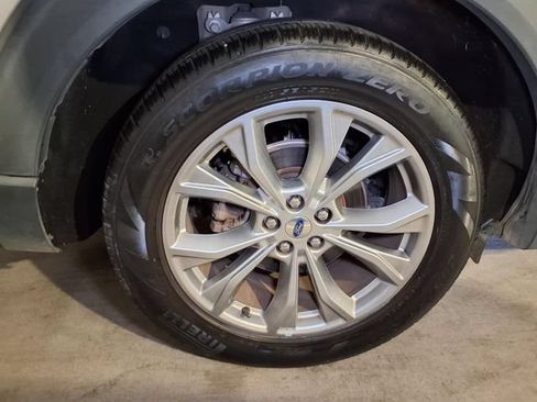 Used 2023 Ford Explorer Limited RWD image 26