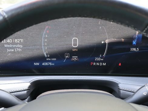 Used 2025 Cadillac XT4 Premium Luxury FWD image 22