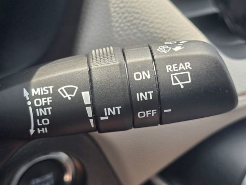 Certified 2025 Toyota RAV4 XLE Premium image 30