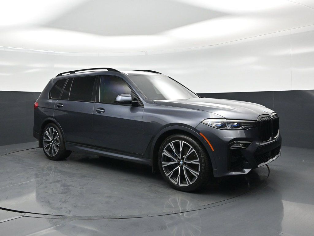 Used 2020 BMW X7 M50i w/ Dynamic Handling Package AWD/4WD image 57