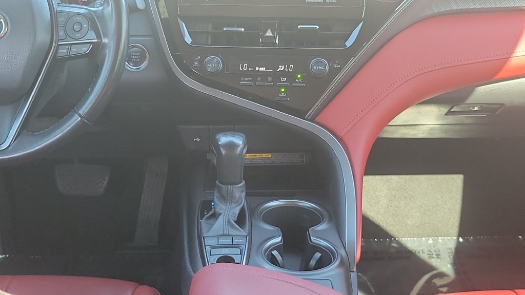 Used 2021 Toyota Camry XSE FWD image 14