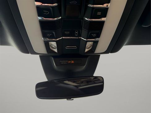 Used 2021 Porsche Macan S image 37