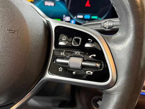 Used 2020 Mercedes-Benz GLS 580 4MATIC image 28