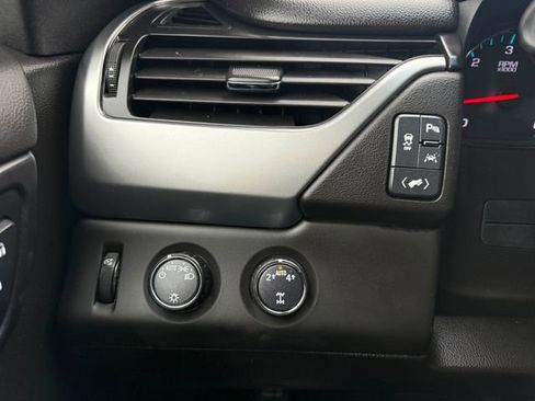 Used 2019 Chevrolet Tahoe LT image 13