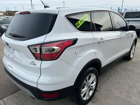 Used 2017 Ford Escape SE AWD/4WD image 5