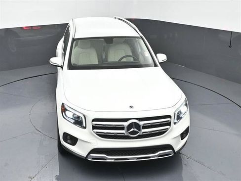 Used 2023 Mercedes-Benz GLB 250 image 34