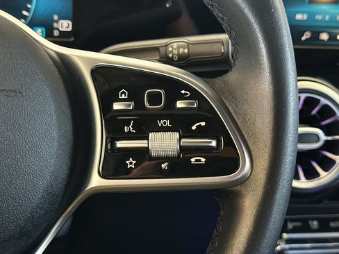 Certified 2021 Mercedes-Benz GLA 250 image 30