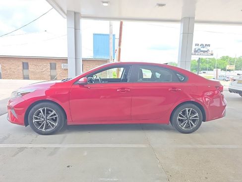 Used 2023 Kia Forte LXS FWD image 2