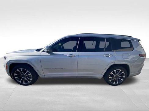 Used 2022 Jeep Grand Cherokee L Overland w/ Luxury Tech Group IV AWD/4WD image 4
