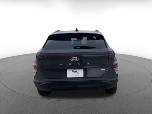 Used 2025 Hyundai Kona SEL image 12