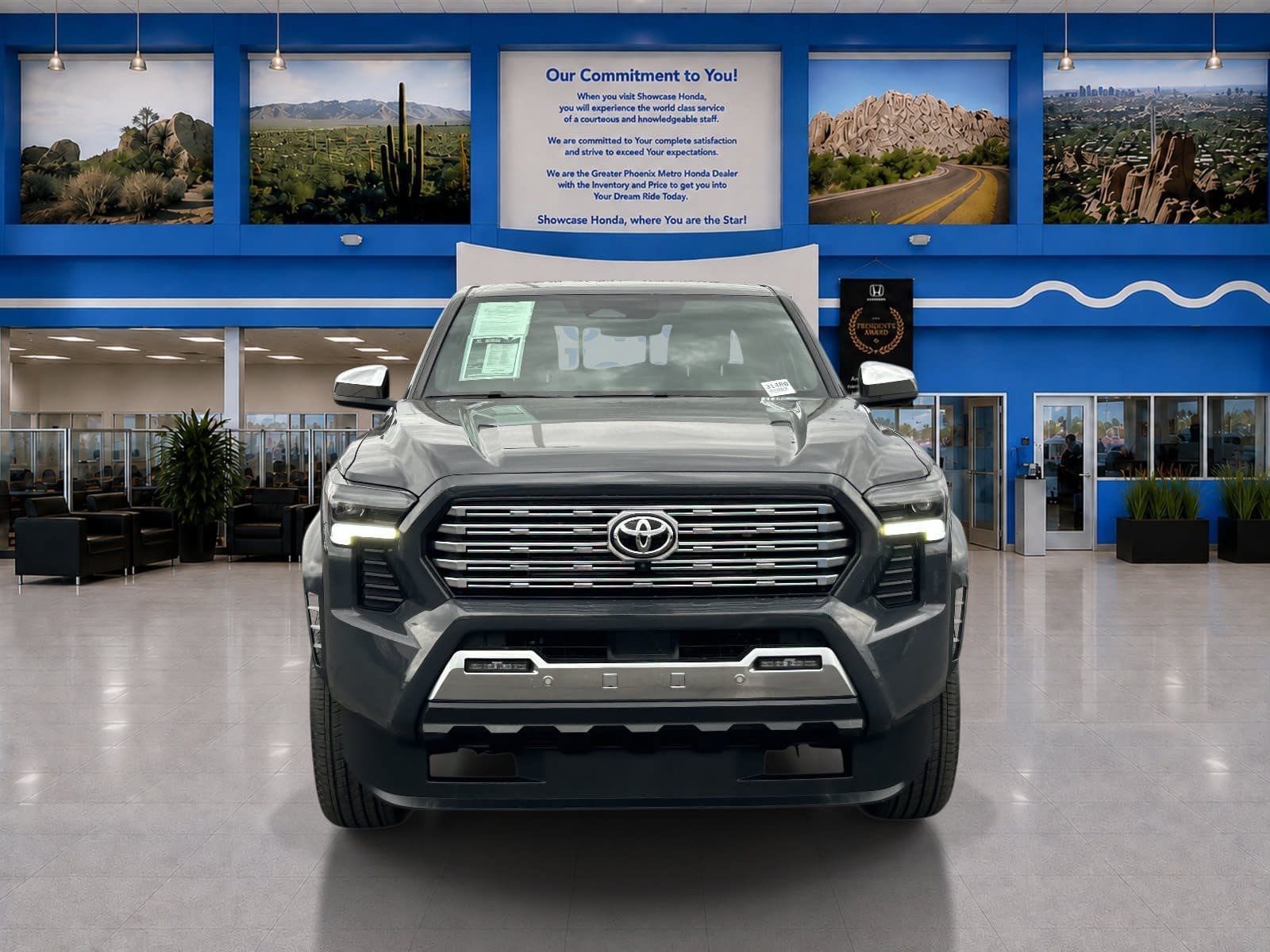 Used 2025 Toyota Tacoma Limited AWD/4WD image 5