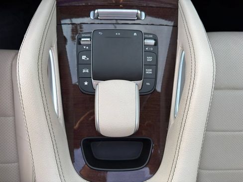 Used 2022 Mercedes-Benz GLE 350 w/ Premium Package image 24