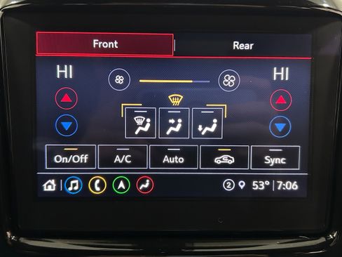 Used 2022 Chevrolet Traverse Premier w/ Redline Edition image 7