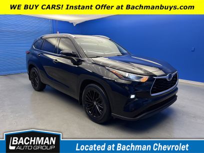 Used 2021 Toyota Highlander XLE