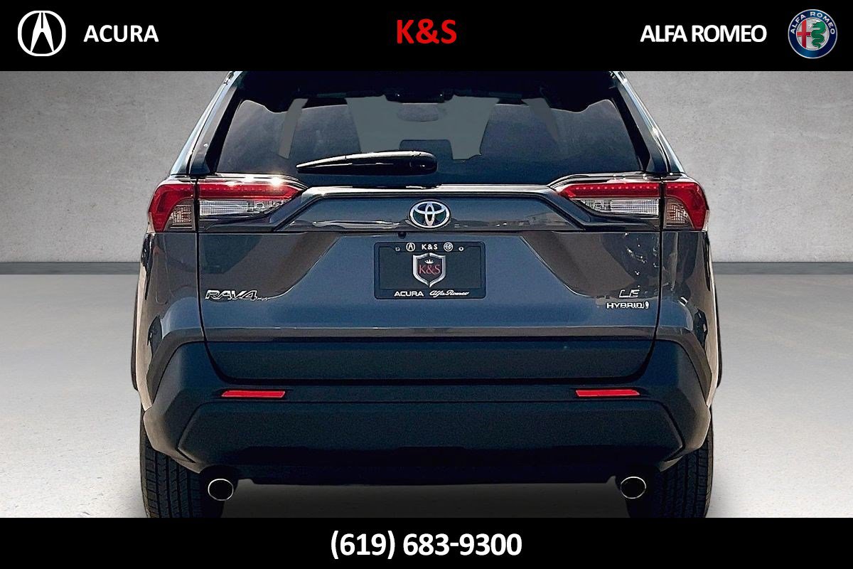 Used 2024 Toyota RAV4 LE AWD/4WD image 35