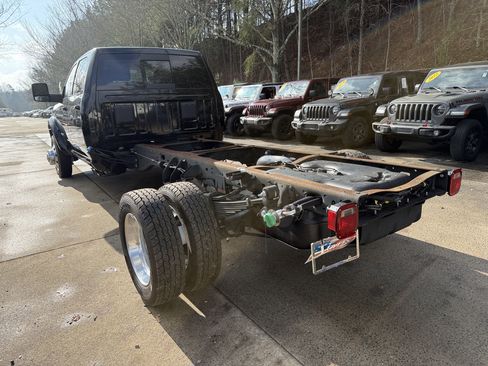 New 2024 RAM 5500 Laramie image 5