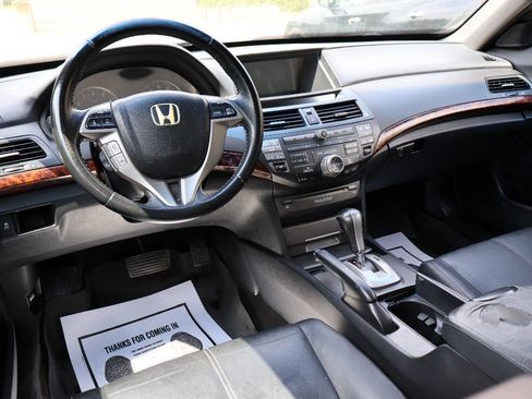 Used 2011 Honda Crosstour EX-L image 17