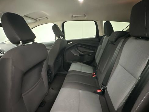 Used 2018 Ford Escape SE w/ SE Sync 3 Package AWD/4WD image 10