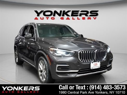Used 2022 BMW X5 xDrive40i w/ Premium Package image 5