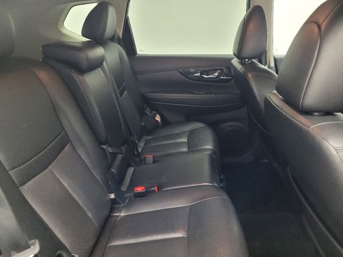 Used 2020 Nissan Rogue SL FWD image 19