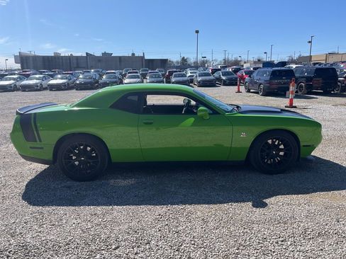 Used 2017 Dodge Challenger R/T Scat Pack w/ Dynamics Package image 6