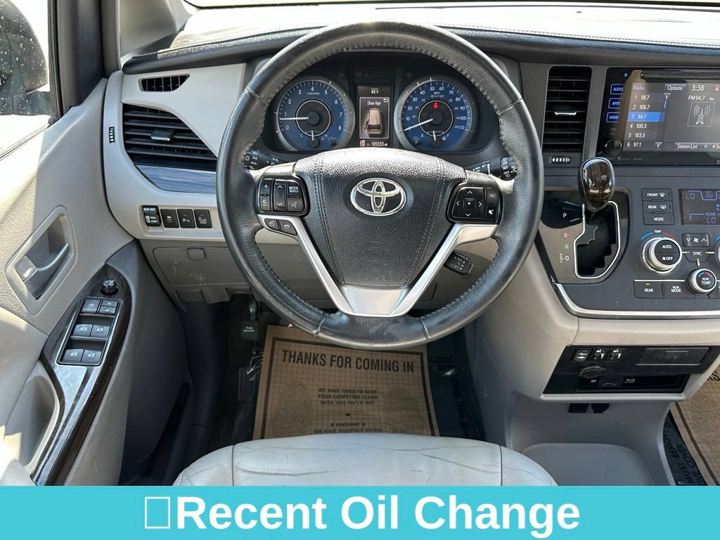 Used 2016 Toyota Sienna XLE Premium AWD/4WD image 28
