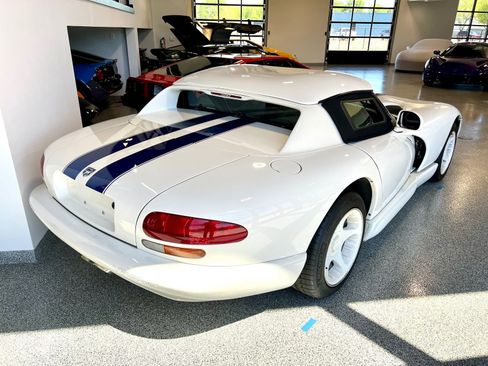 Used 1996 Dodge Viper RT/10 RWD image 3
