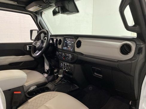 Used 2021 Jeep Wrangler Unlimited Sahara image 78