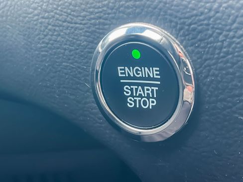 Used 2023 Ford Edge SEL image 21