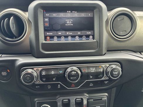 Used 2023 Jeep Wrangler Sport AWD/4WD image 12
