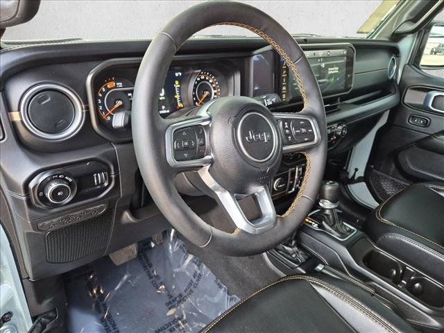 Used 2024 Jeep Wrangler Unlimited Sahara AWD/4WD image 15