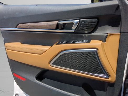 Certified 2022 Kia Telluride SX w/ Towing Package FWD image 21
